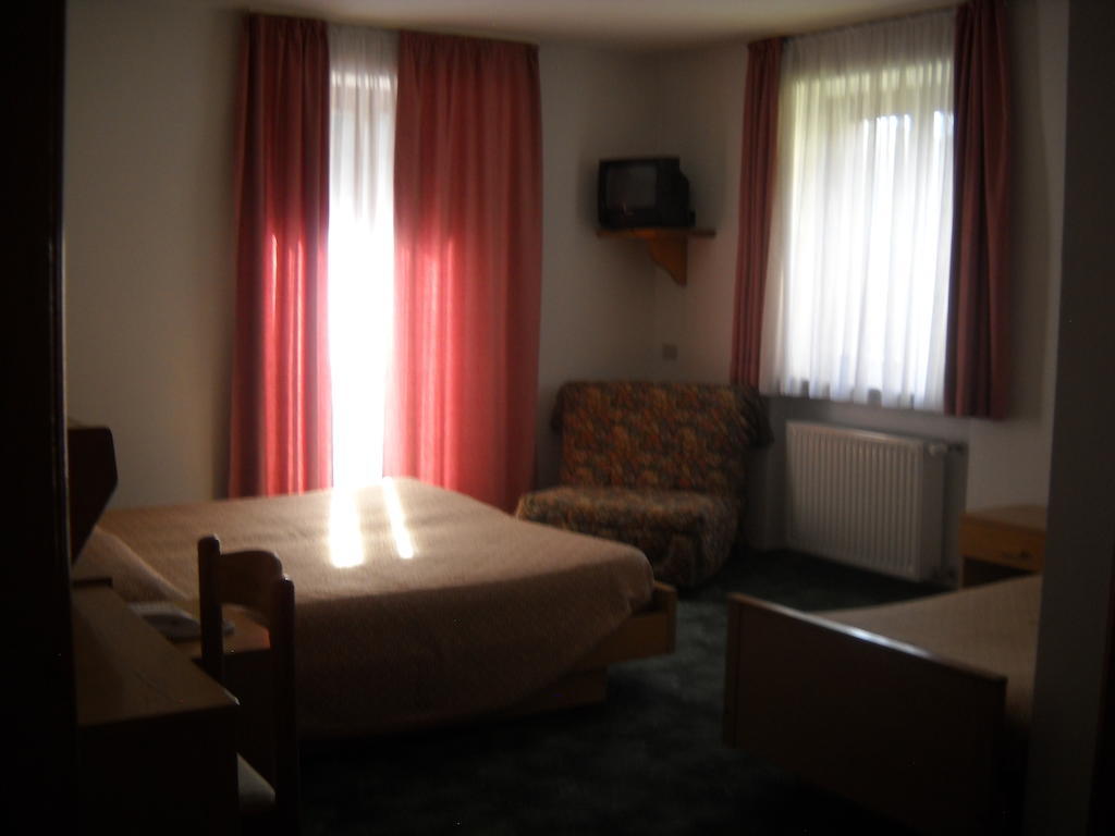 B&B Chiara- Alleghe Rum bild
