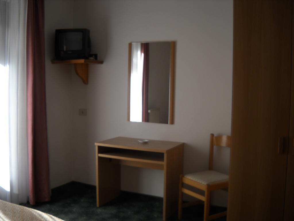 B&B Chiara- Alleghe Rum bild
